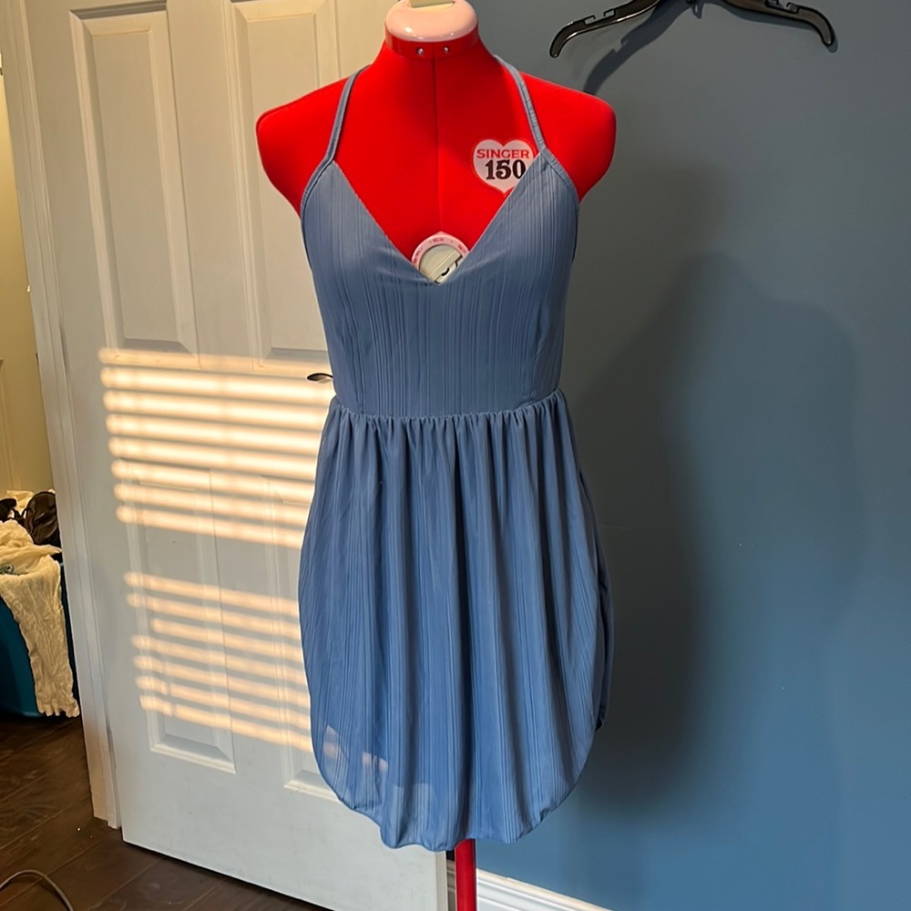 Short blue dress